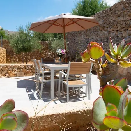 Si-ku With Private Pool And Hot Tub * Xaghra