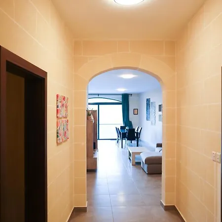 Apartment Si-ku With Private Pool And Hot Tub Xaghra