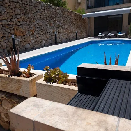 Si-ku With Private Pool And Hot Tub *