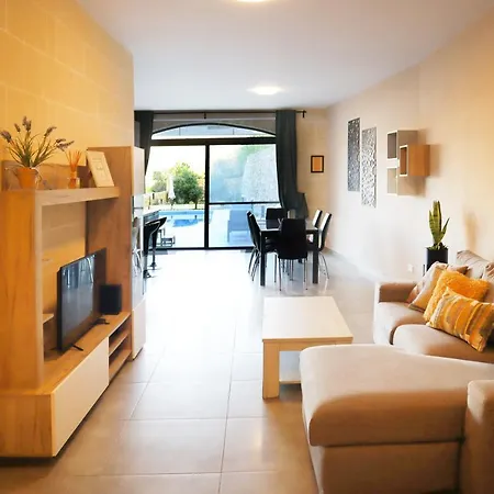 Si-ku With Private Pool And Hot Tub *