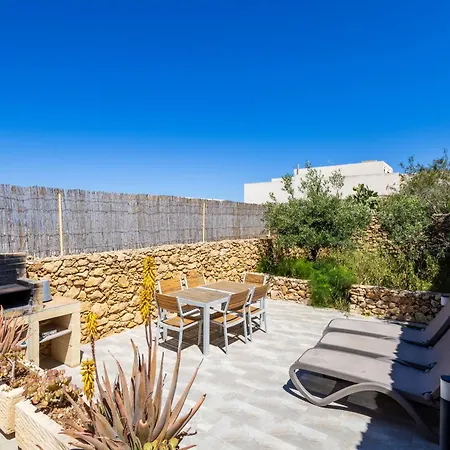 Si-ku With Private Pool And Hot Tub Lägenhet Xagħra