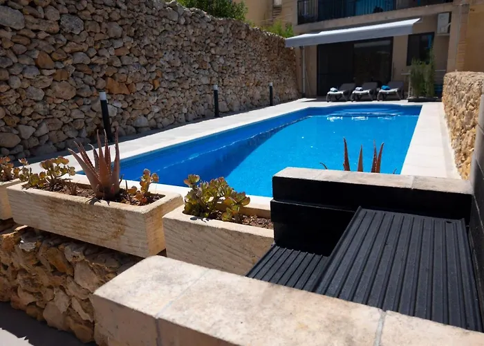 Si-ku With Private Pool And Hot Tub *